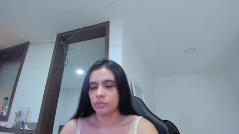 Snapshot of karlavx_01 chatting on October 10, 10:20 pm karlavx_01 online show from October 10, 10:20 pm
