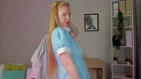 karlenegriess online show from January 17, 1:32 am