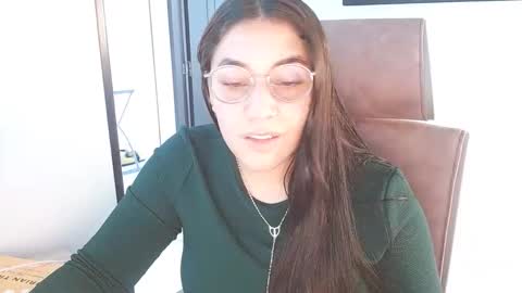 Snapshot of karlie_kloy chatting on September 23, 3:48 pm kloy online show from September 23, 3:48 pm