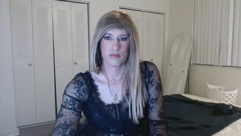 karlleelynn863 online show from March 31, 2:57 am