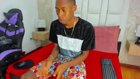 karllhil online show from February 25, 11:30 am