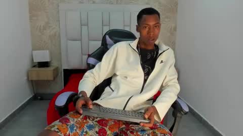 karllhil online show from September 17, 11:12 am