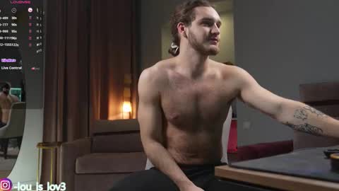 Karlos and Louis online show from December 1, 5:12 am