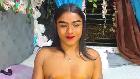 Snapshot of karly_coffe chatting on February 27, 10:15 am KARLY. online show from February 27, 10:15 am