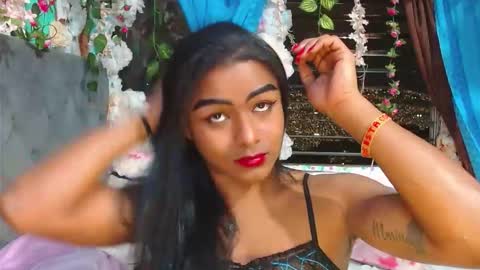 Snapshot of karly_coffe chatting on March 1, 2:35 am KARLY. online show from March 1, 2:35 am