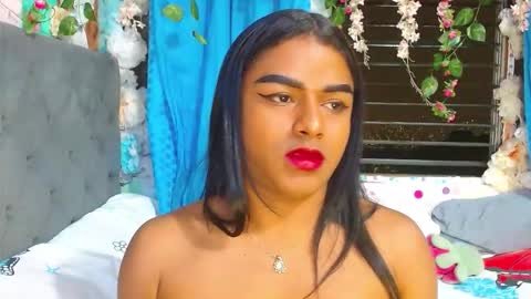 Snapshot of karly_coffe chatting on March 18, 7:33 am KARLY. online show from March 18, 7:33 am