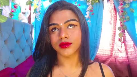 Snapshot of karly_coffe chatting on April 12, 3:17 pm KARLY. online show from April 12, 3:17 pm