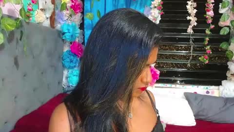 Snapshot of karly_coffe chatting on April 13, 4:18 am KARLY. online show from April 13, 4:18 am