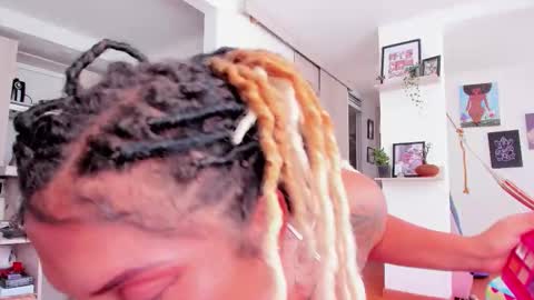 Karlye online show from December 5, 3:41 pm