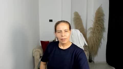 KARLYE online show from March 18, 2:37 am