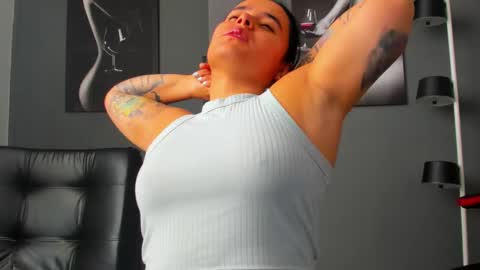   online show from January 9, 4:10 pm