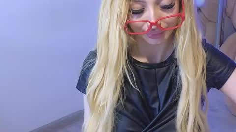 Julia online show from March 7, 3:09 pm