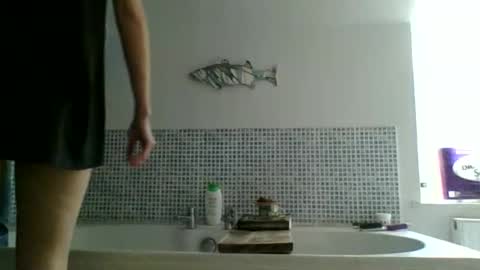 Snapshot of karmaqueen123 chatting on April 21, 7:47 am Karma Queen online show from April 21, 7:47 am