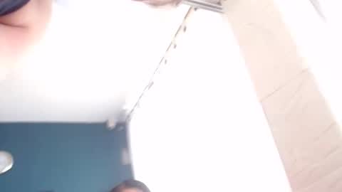Snapshot of karol_fya chatting on June 6, 2:11 pm karol_fya online show from June 6, 2:11 pm