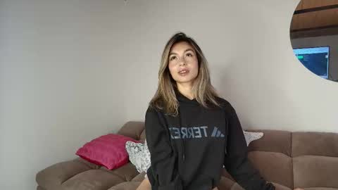 Snapshot of karol_goode chatting on February 4, 8:36 pm karol_goode online show from February 4, 8:36 pm