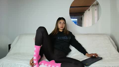 Snapshot of karol_goode chatting on February 9, 10:14 pm karol_goode online show from February 9, 10:14 pm