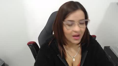 Snapshot of karol_loveet chatting on February 3, 5:18 pm karol loveet online show from February 3, 5:18 pm