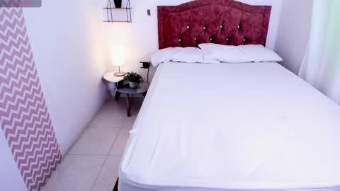 karol_smiitth online show from September 11, 1:44 pm