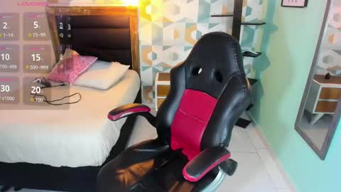 karolagrey online show from May 30, 3:03 am