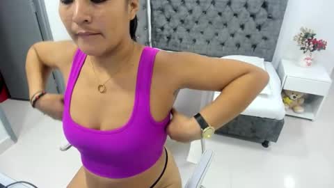 karolain_hernandez online show from March 26, 3:01 am