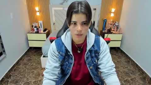 Karol and Luna online show from December 1, 7:19 pm