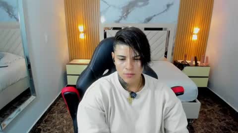 Snapshot of karolandluna chatting on July 29, 7:01 pm Karol and Luna online show from July 29, 7:01 pm