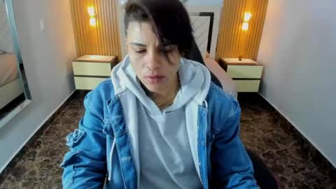 Snapshot of karolandluna chatting on August 1, 12:26 pm Karol and Luna online show from August 1, 12:26 pm