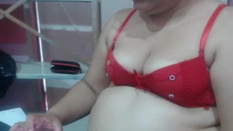 Snapshot of karolbb21 chatting on March 30, 1:45 pm karolbb21 online show from March 30, 1:45 pm