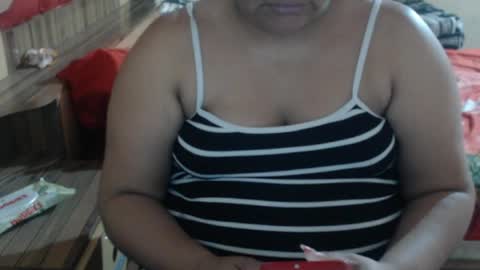 Snapshot of karolbb21 chatting on April 5, 11:57 pm karolbb21 online show from April 5, 11:57 pm