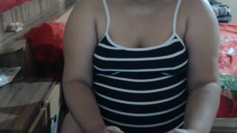 Snapshot of karolbb21 chatting on April 24, 11:23 am karolbb21 online show from April 24, 11:23 am