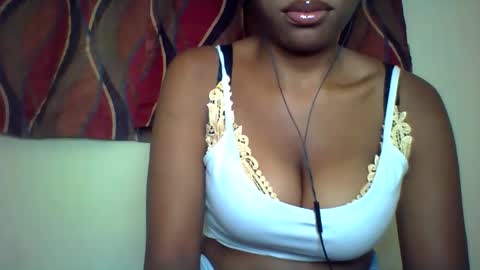 karoliee online show from June 1, 7:32 am