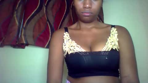 karoliee online show from June 4, 5:19 pm