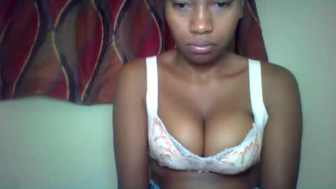 karoliee online show from June 9, 7:53 am