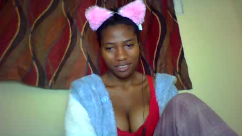karoliee online show from July 27, 8:10 am