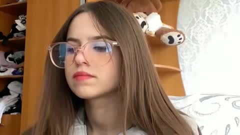 Karolina online show from September 29, 2:00 pm