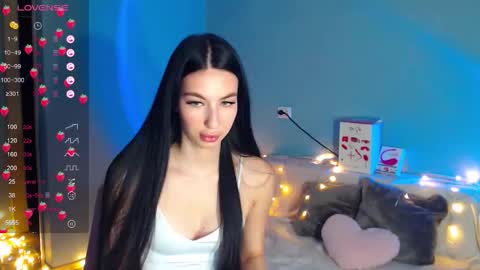 Kira online show from October 24, 2:30 am