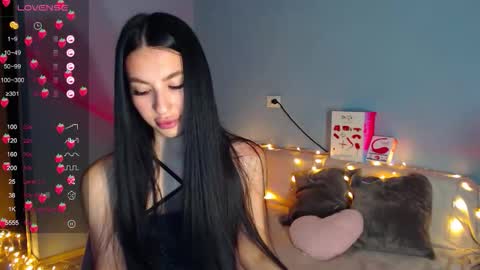 Snapshot of karolina_hottie_ chatting on February 22, 2:02 am Kira online show from February 22, 2:02 am
