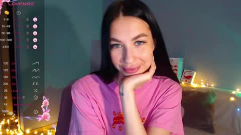 Snapshot of karolina_hottie_ chatting on April 10, 2:28 am Kira online show from April 10, 2:28 am