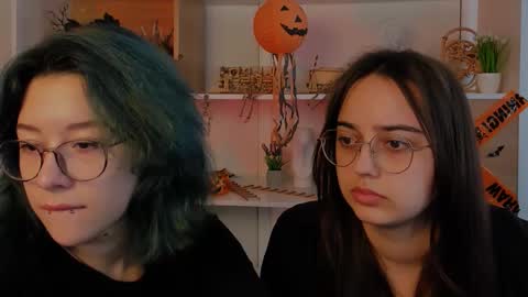 Snapshot of karolina_vendi chatting on November 1, 9:22 am karolina_vendi online show from November 1, 9:22 am