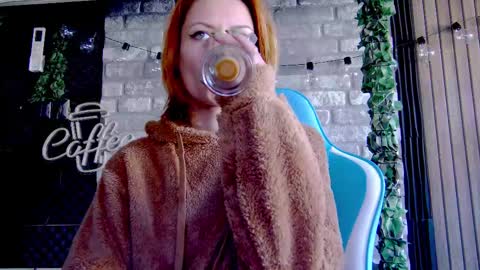 karoline121 online show from February 10, 7:58 am