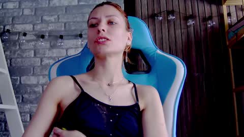 karoline121 online show from February 21, 9:13 am