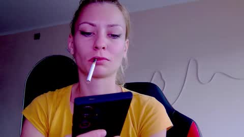 Snapshot of karoline121 chatting on October 15, 6:13 am karoline121 online show from October 15, 6:13 am