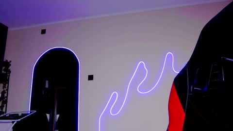 Snapshot of karoline121 chatting on October 15, 6:52 pm karoline121 online show from October 15, 6:52 pm