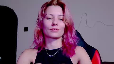 karoline121 online show from November 15, 10:15 pm