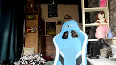 karoline121 online show from March 18, 3:04 pm