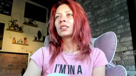 Snapshot of karoline121 chatting on May 29, 4:21 am karoline121 online show from May 29, 4:21 am