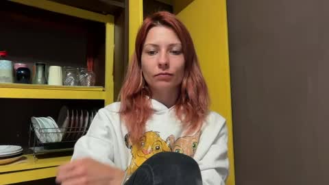 Snapshot of karoline121 chatting on June 4, 6:14 pm karoline121 online show from June 4, 6:14 pm