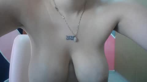 Snapshot of karoline_lovex chatting on February 27, 10:20 pm karoline_lovex online show from February 27, 10:20 pm