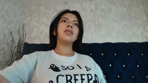 Snapshot of karolineburnx chatting on April 13, 10:43 am Isa online show from April 13, 10:43 am