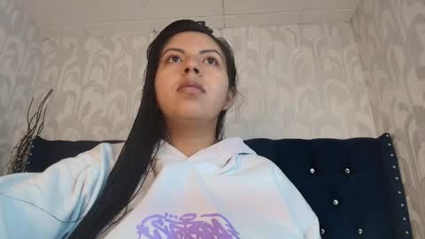 Snapshot of karolineburnx chatting on June 1, 5:31 am Isa online show from June 1, 5:31 am
